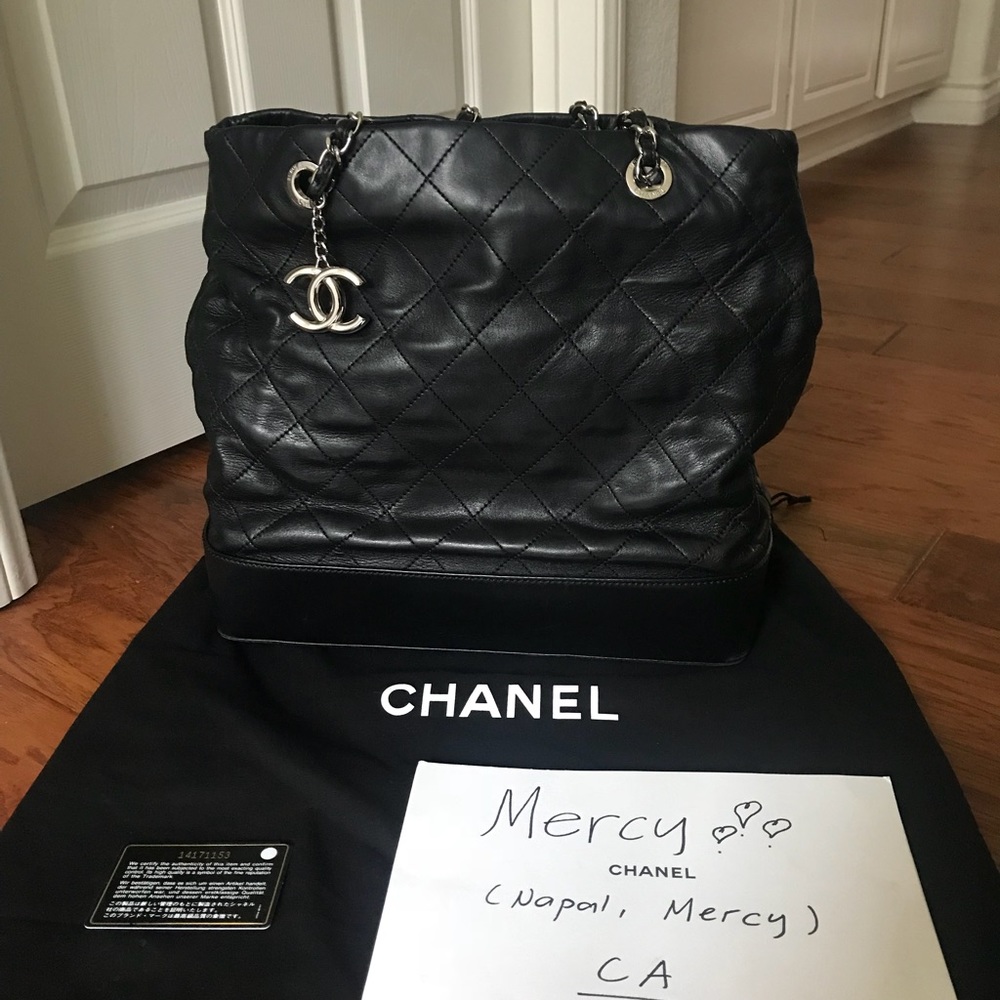 SOLD!Authentic Chanel Large Quilted Lambskin Tote